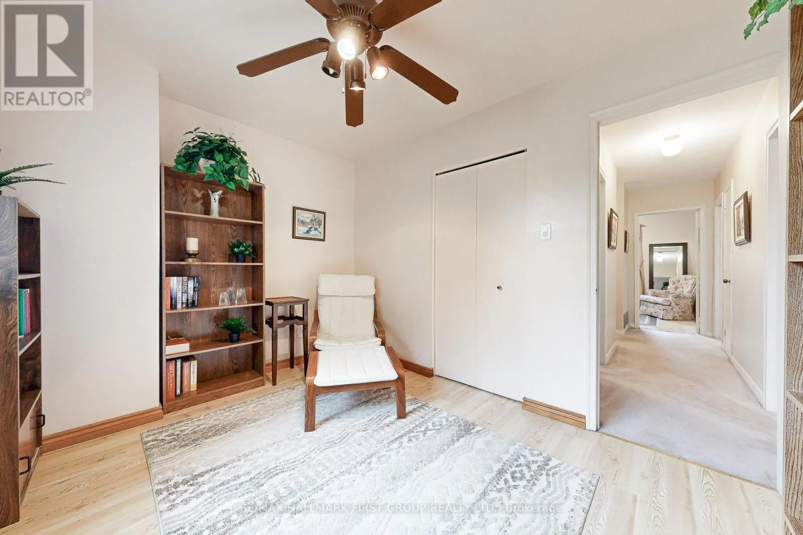512 CREEKVIEW CIRCLE