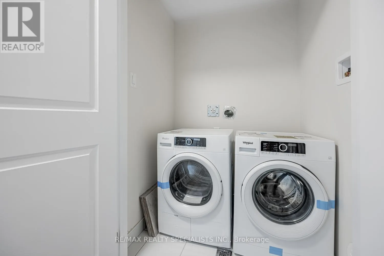 1 - 490 BERESFORD PATH