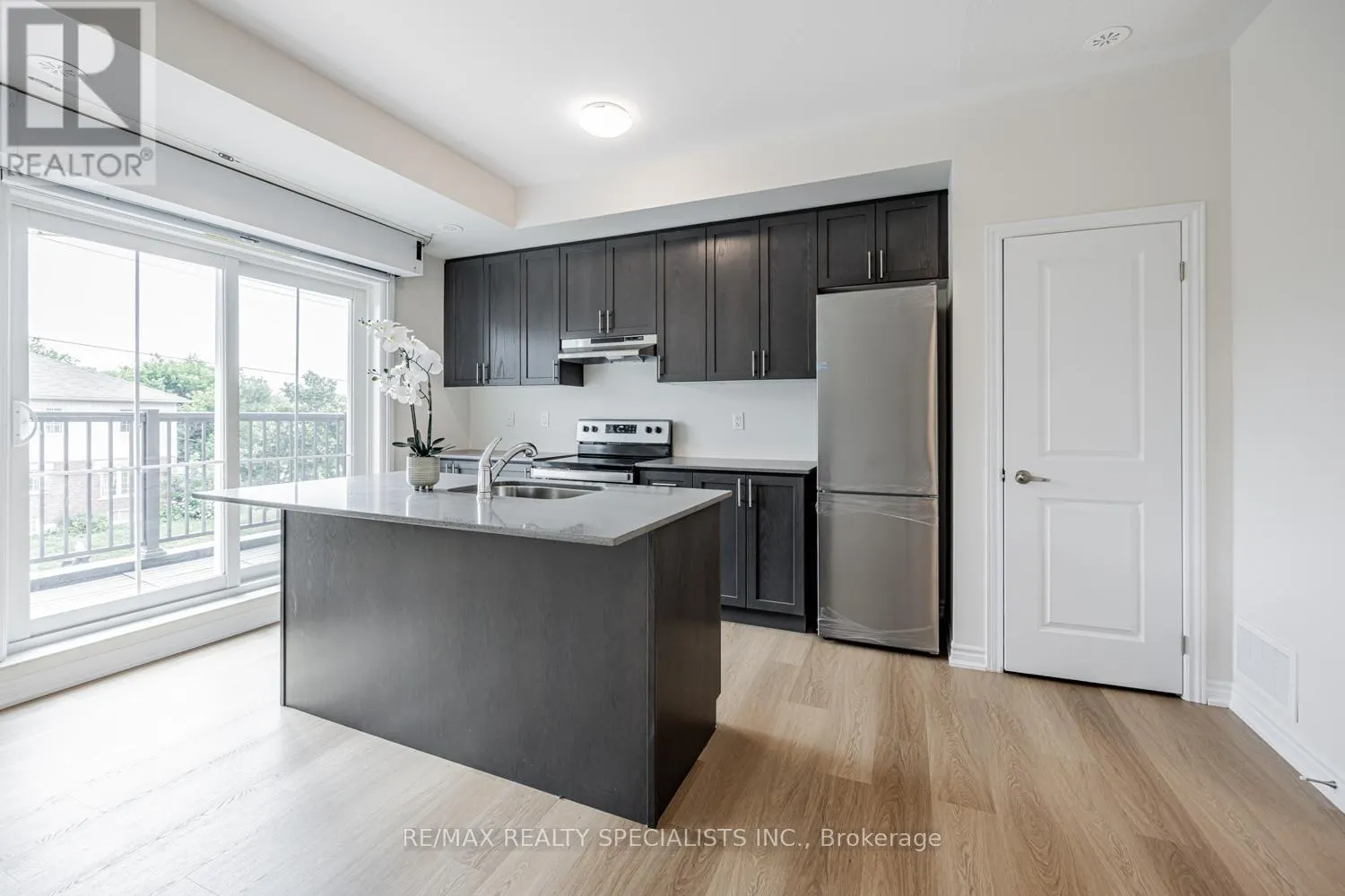 1 - 490 BERESFORD PATH
