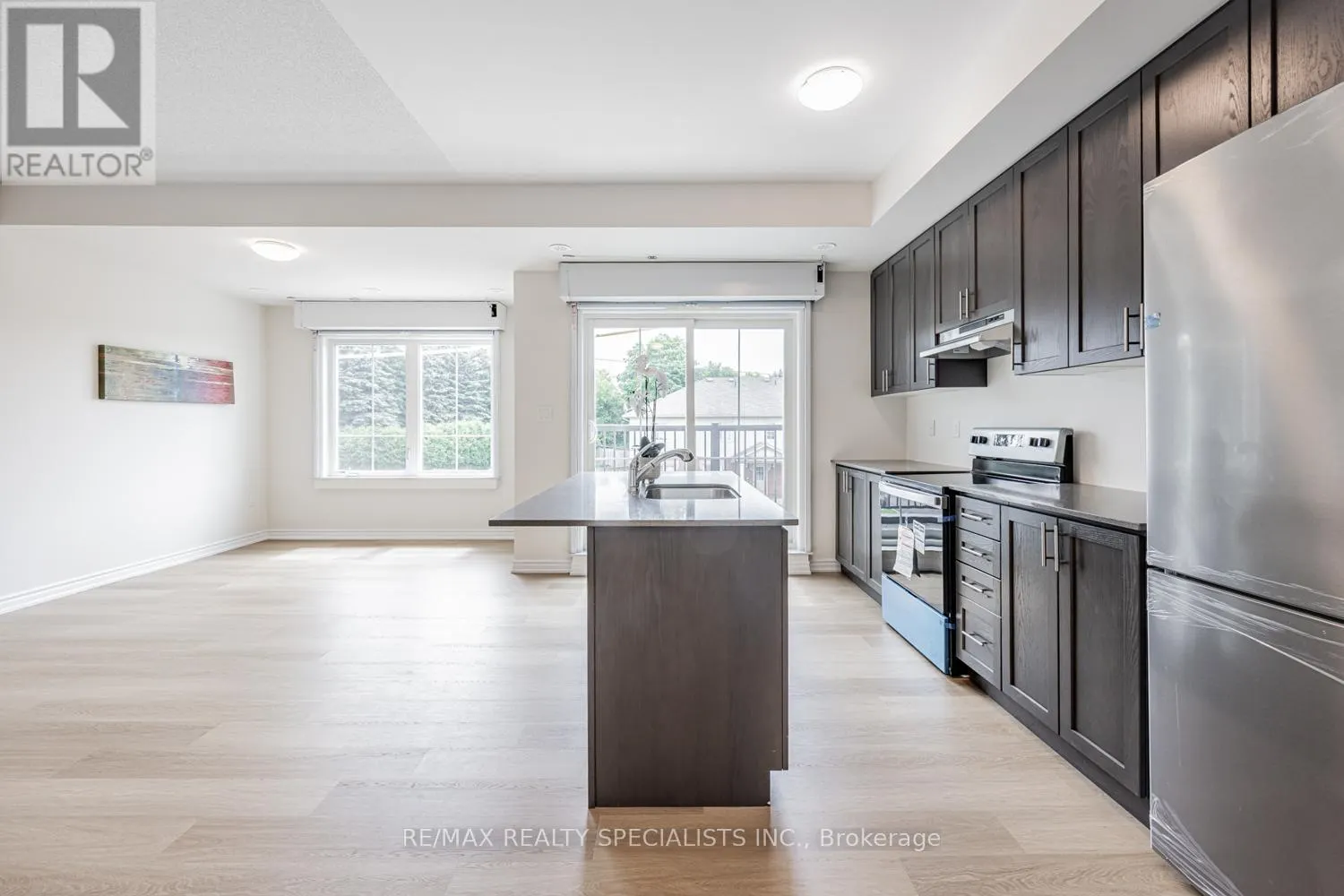 1 - 490 BERESFORD PATH