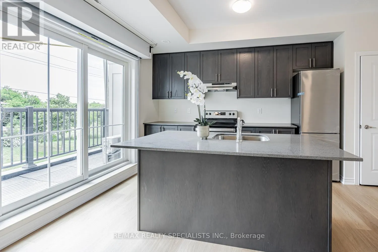 1 - 490 BERESFORD PATH