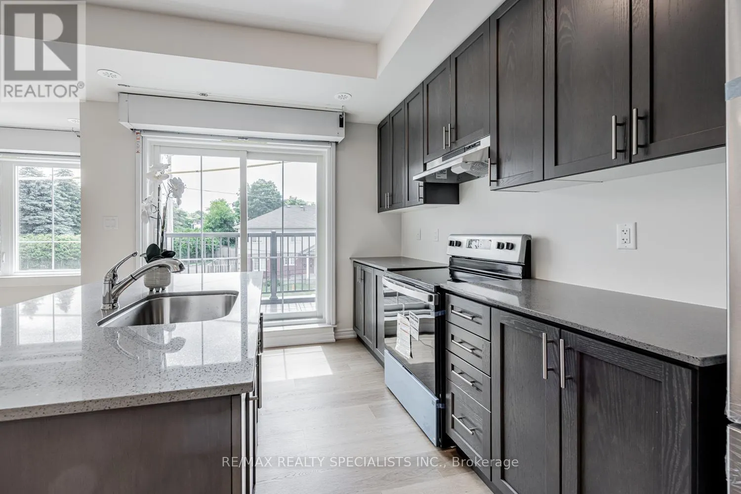 1 - 490 BERESFORD PATH