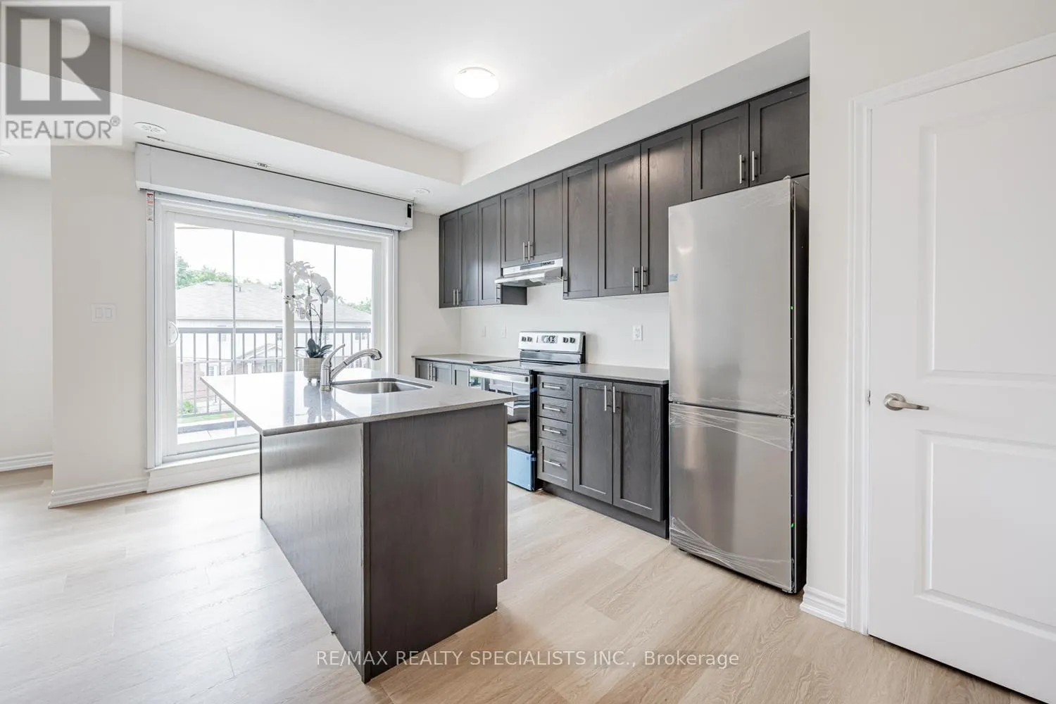 1 - 490 BERESFORD PATH