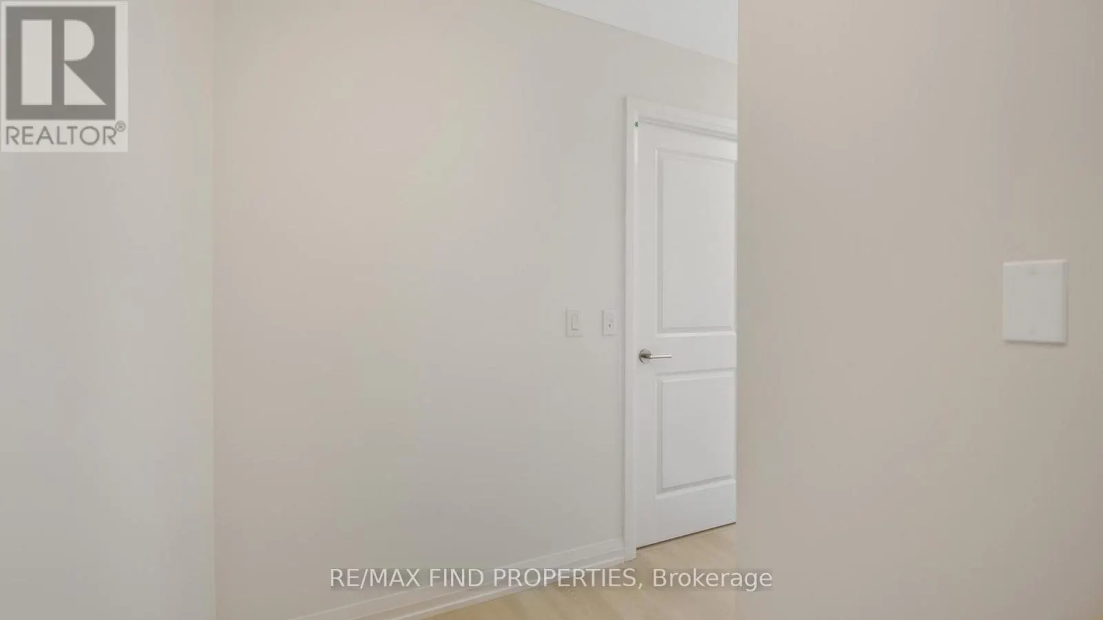 1002 - 3260 SHEPPARD AVENUE E
