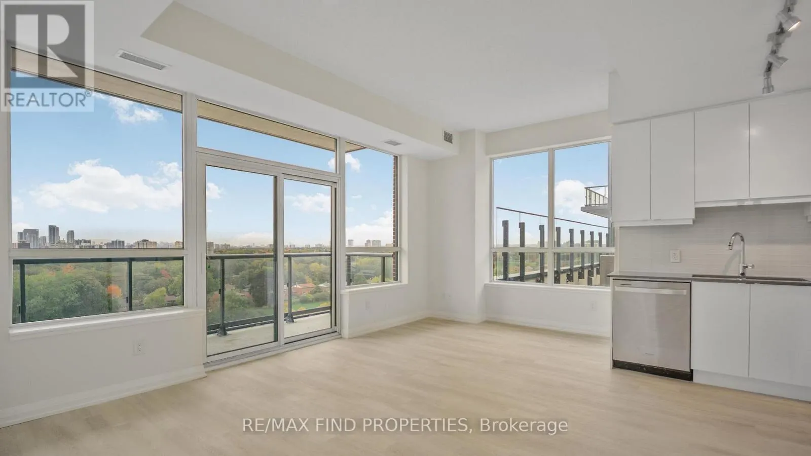 1002 - 3260 SHEPPARD AVENUE E