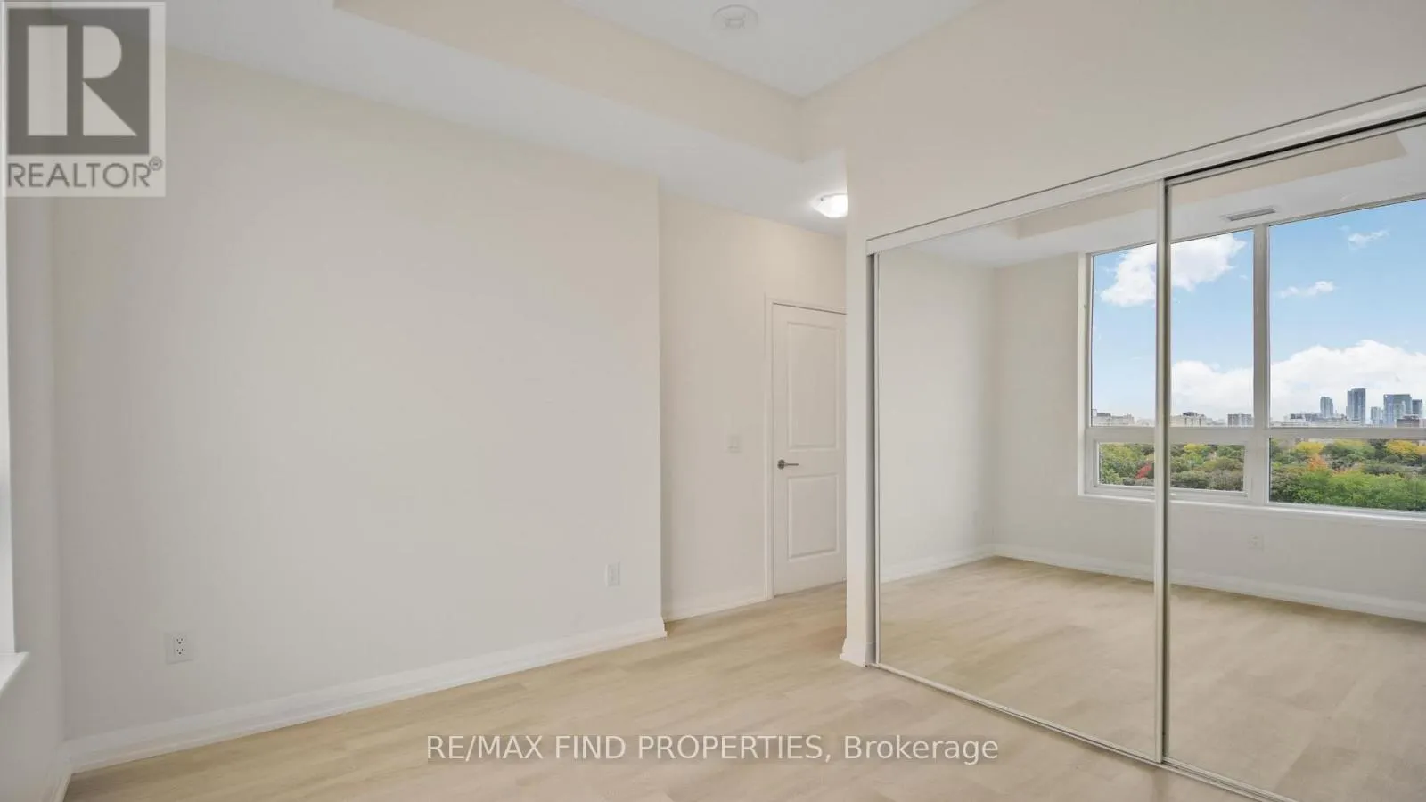 1002 - 3260 SHEPPARD AVENUE E