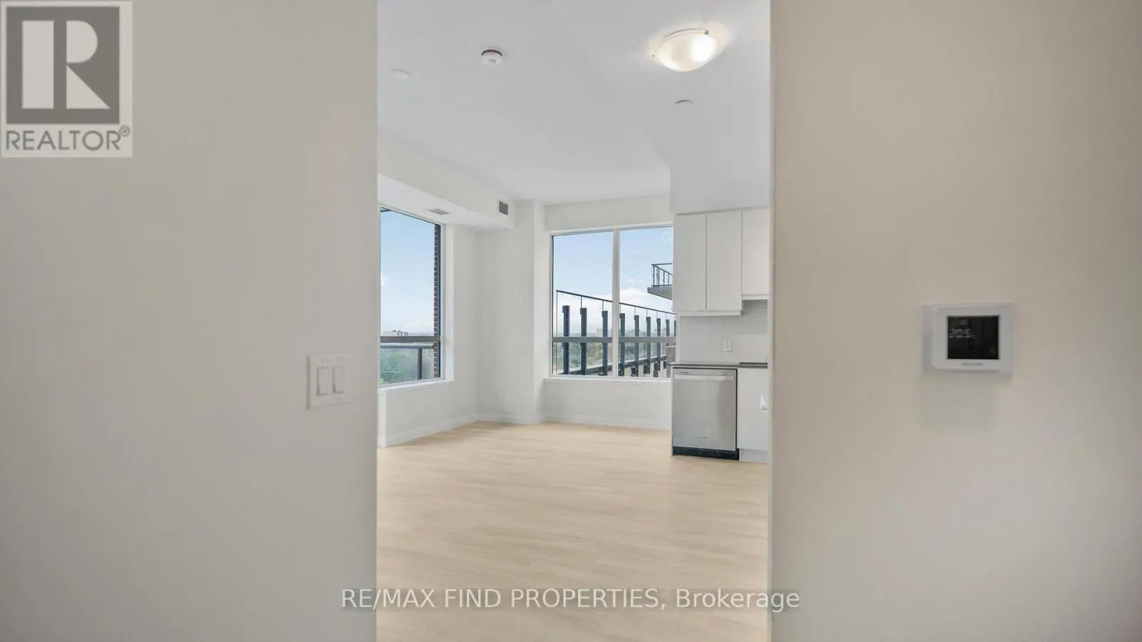 1002 - 3260 SHEPPARD AVENUE E