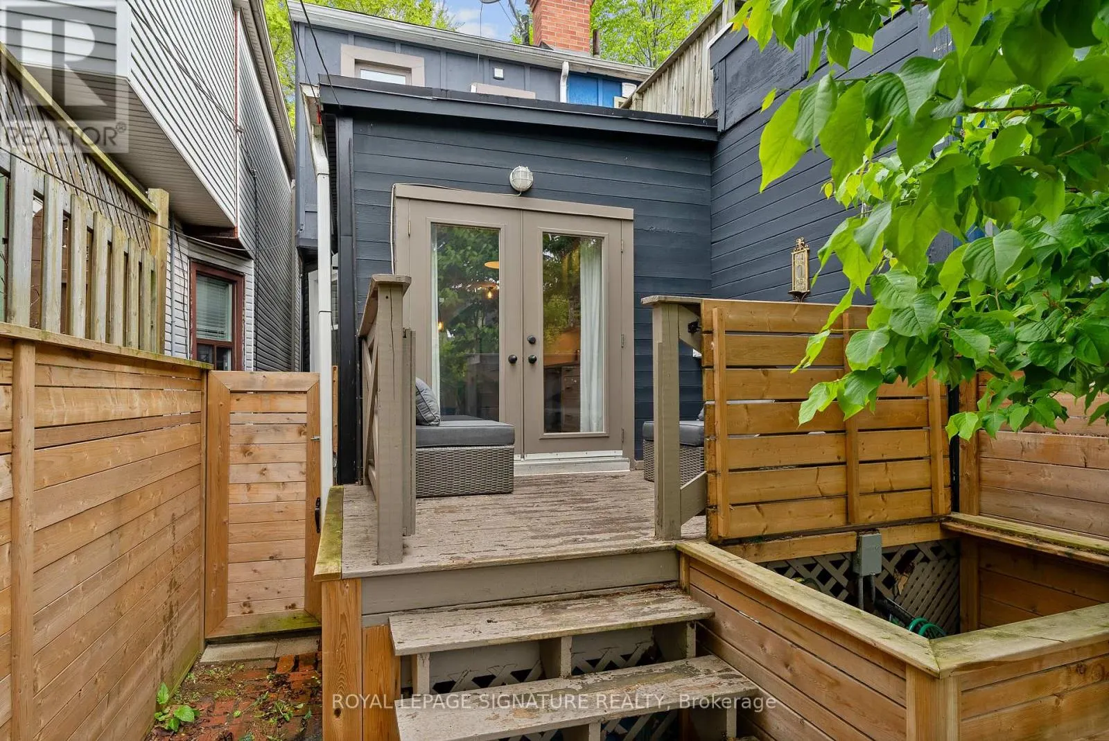 7 NORWAY AVENUE