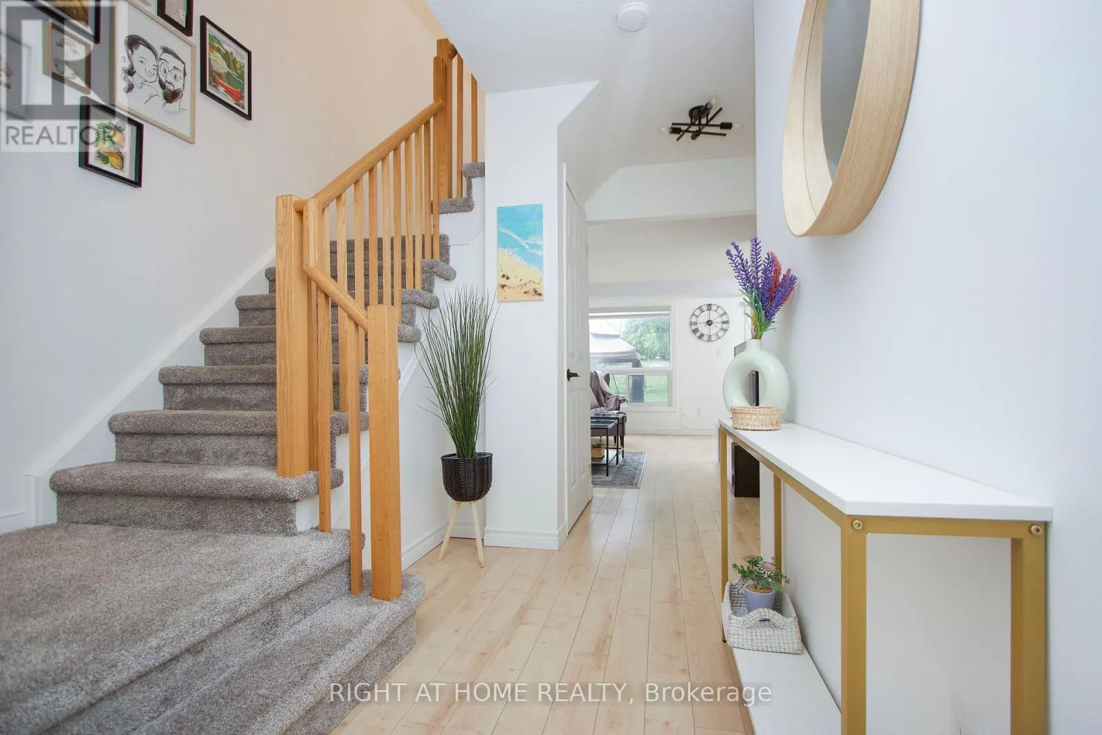204 - 10 BASSETT BOULEVARD