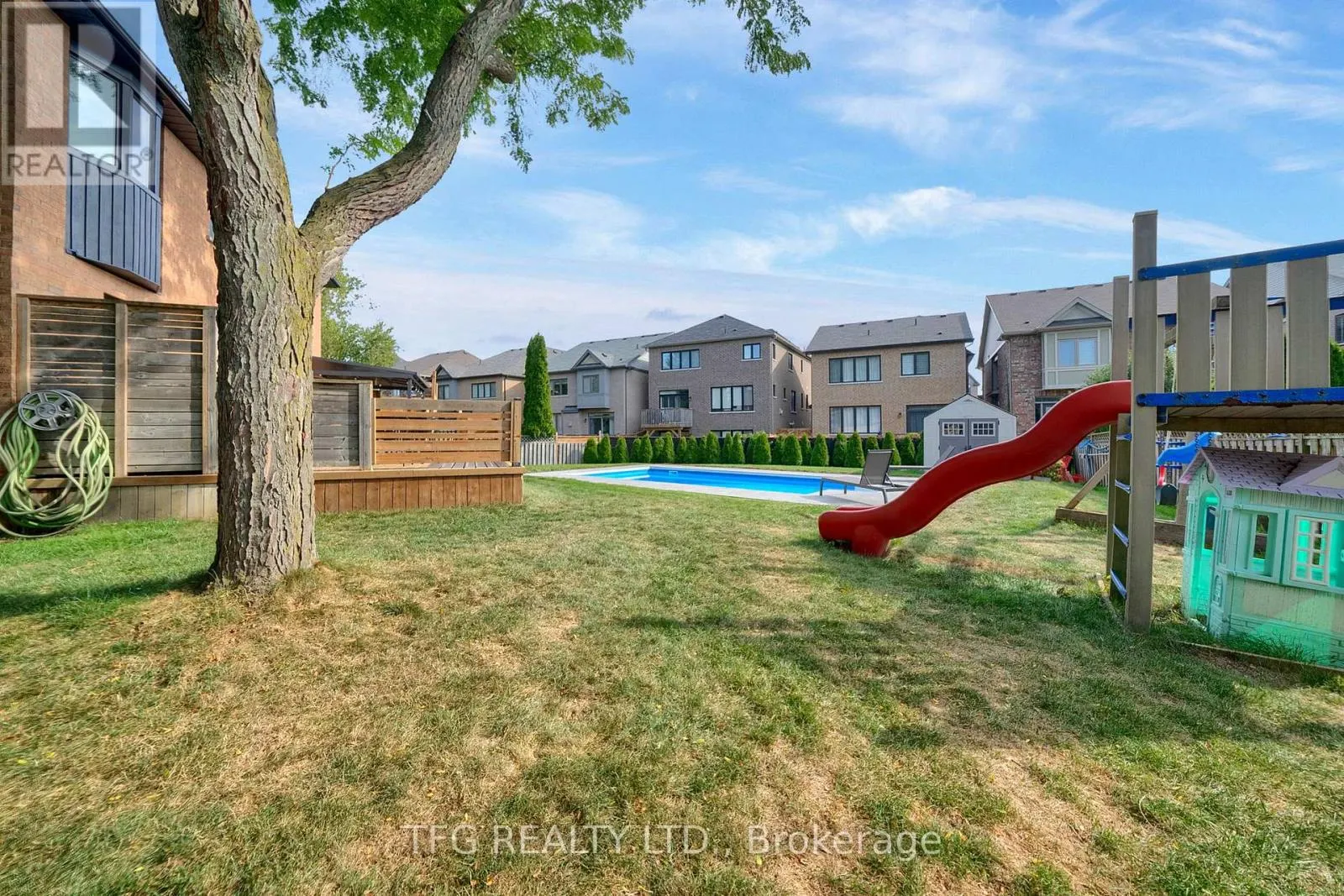 32 FALSTAFF CRESCENT