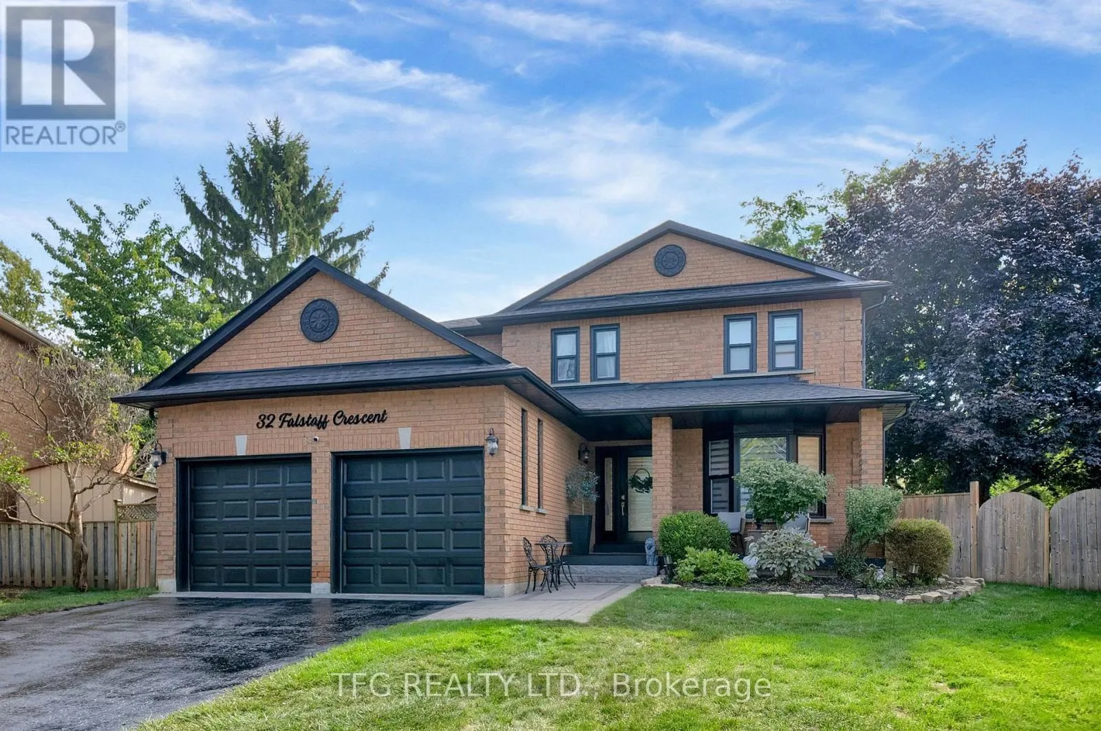 32 FALSTAFF CRESCENT