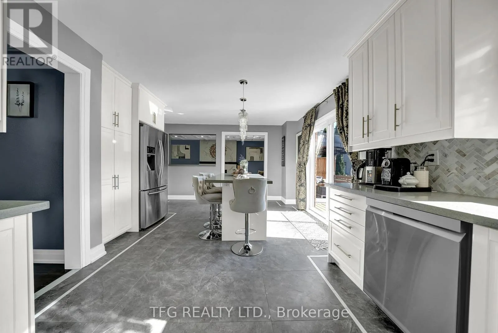 32 FALSTAFF CRESCENT
