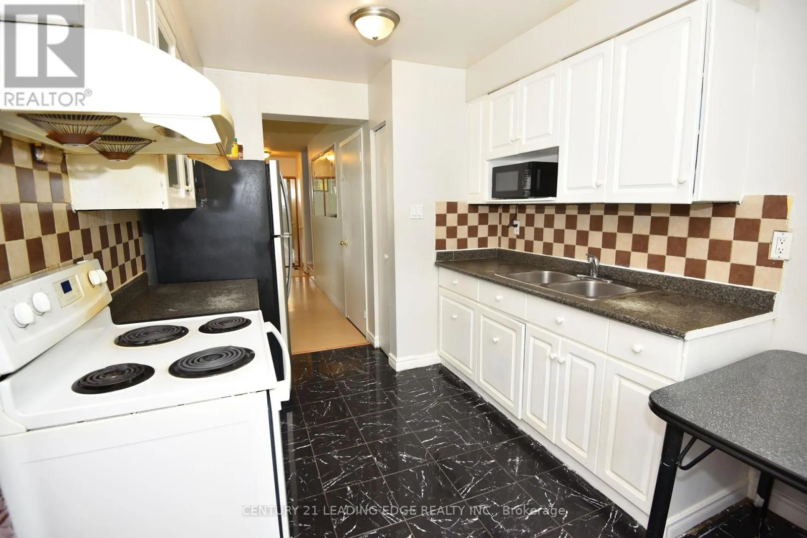 35 HORSELEY HILL DRIVE