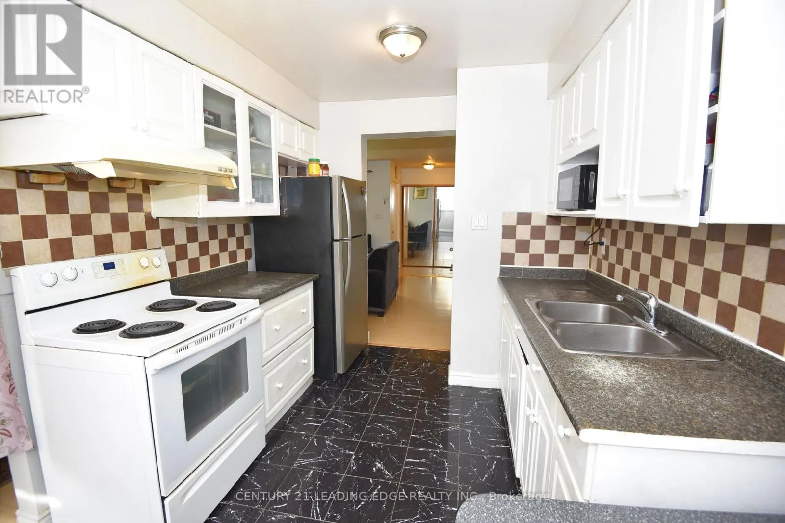 35 HORSELEY HILL DRIVE