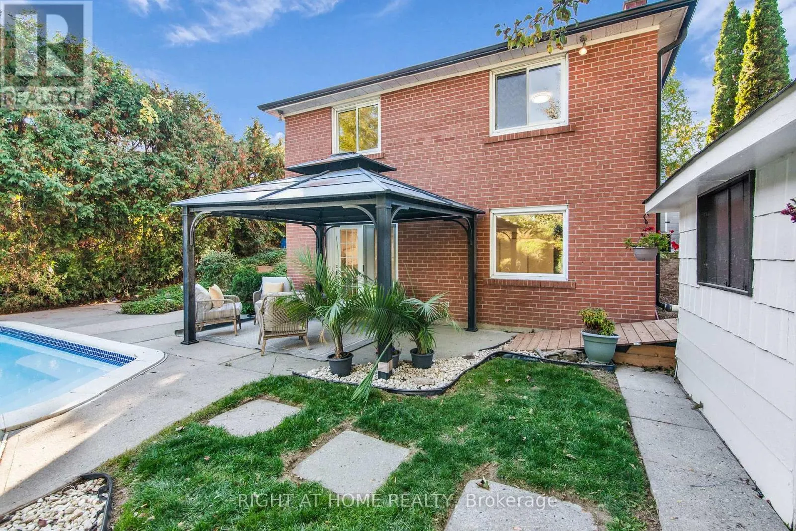47 DORMINGTON DRIVE