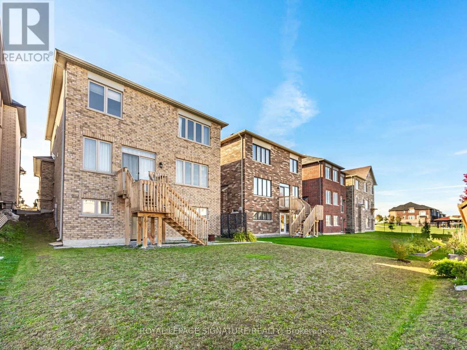 135 WOOLACOTT LANE
