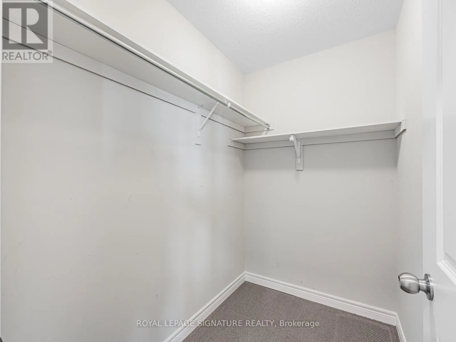135 WOOLACOTT LANE