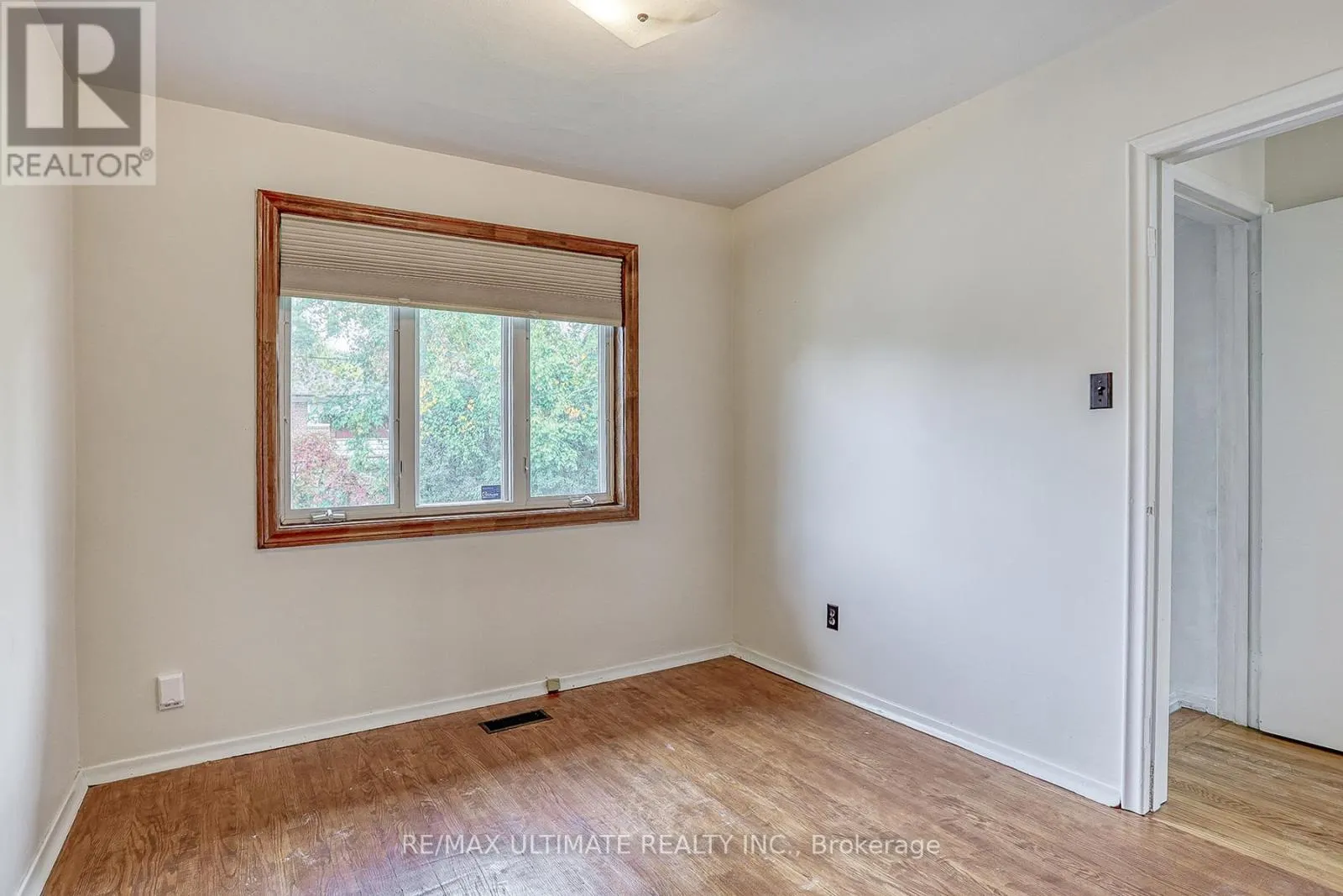 40 TREVERTON DRIVE