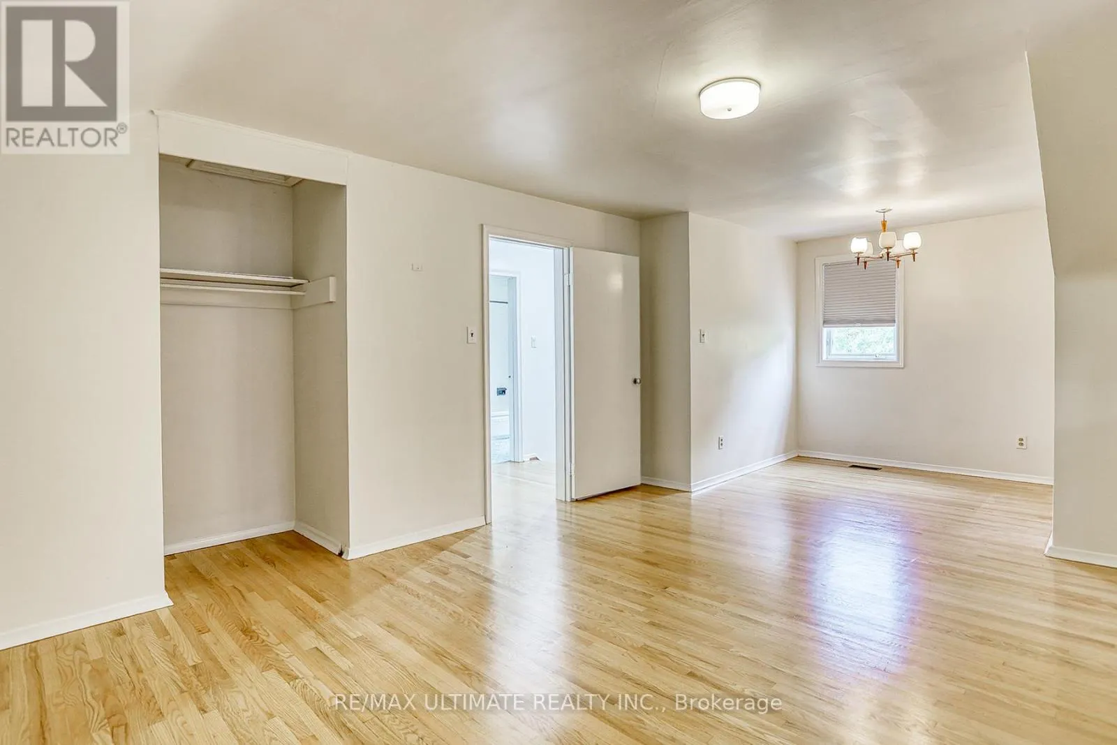 40 TREVERTON DRIVE