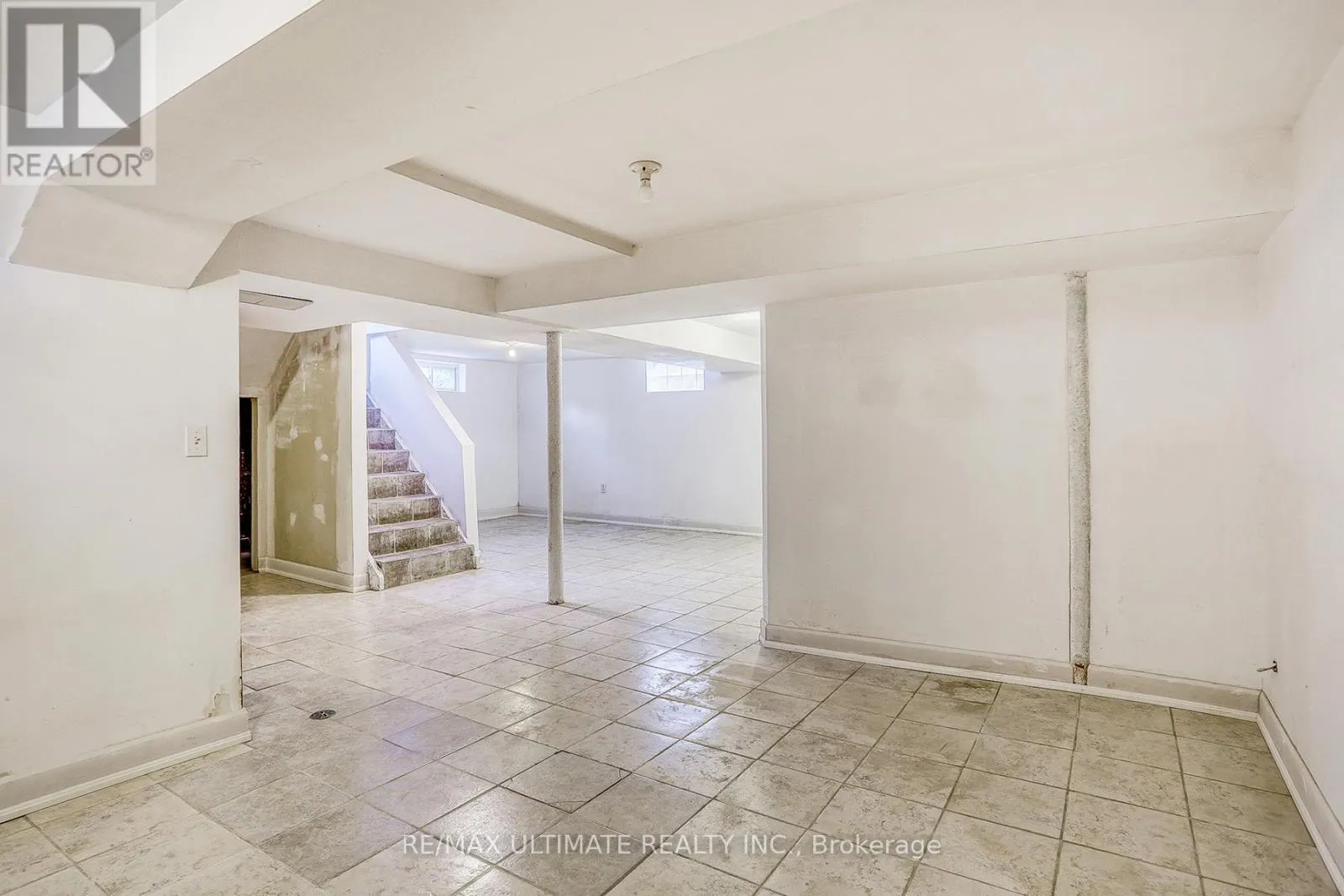 40 TREVERTON DRIVE