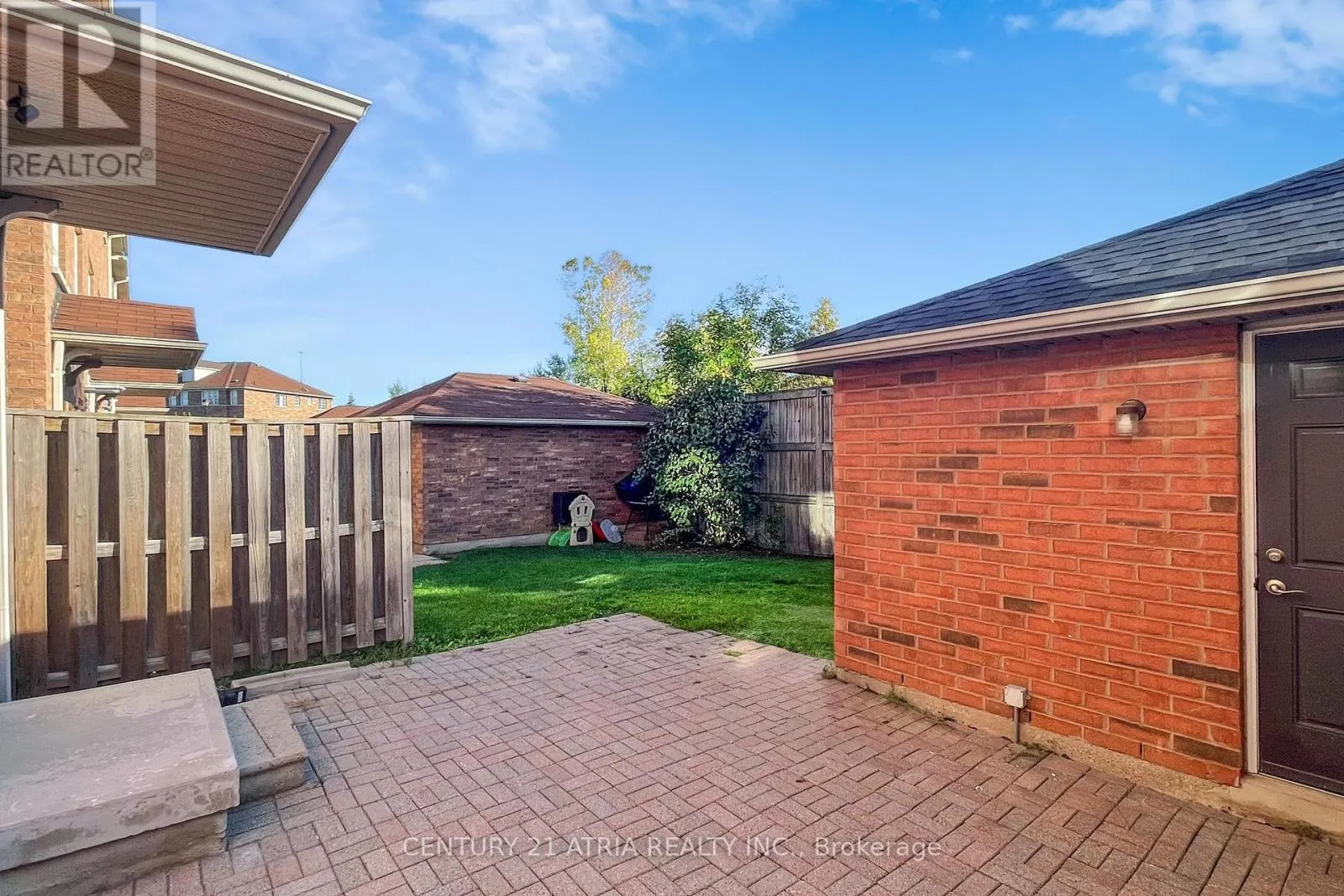 60 HUXTABLE LANE