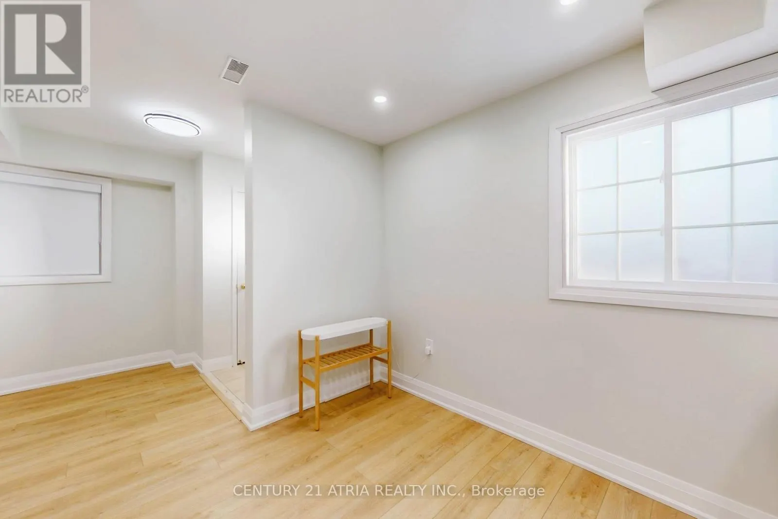 60 HUXTABLE LANE
