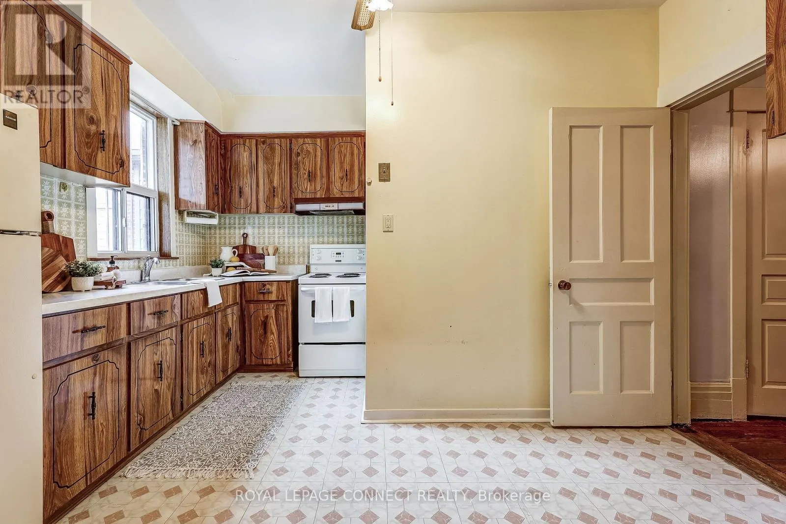 38 WOODYCREST AVENUE