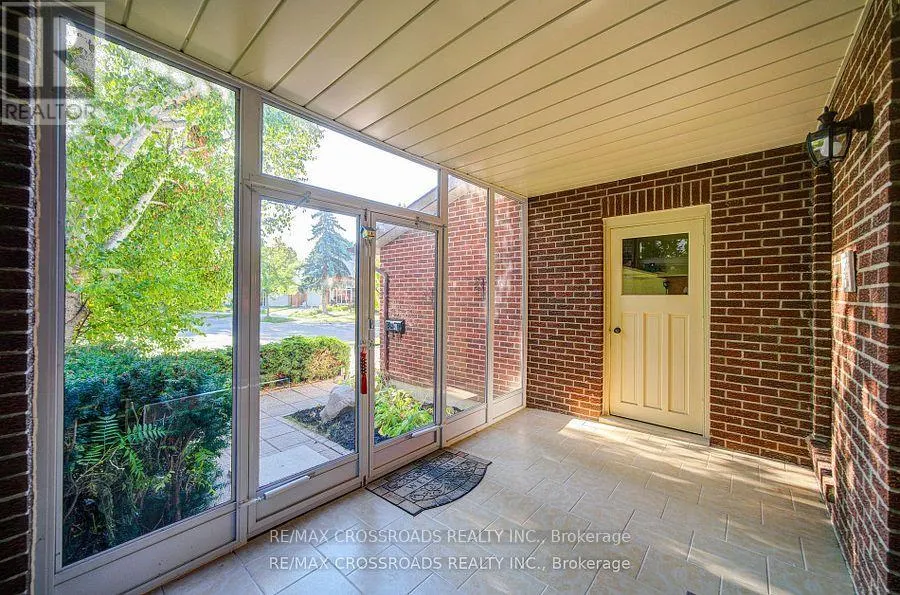 41 HUNTSMILL BOULEVARD