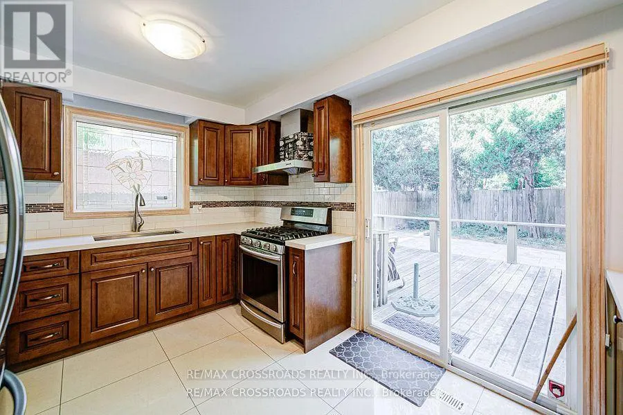 41 HUNTSMILL BOULEVARD