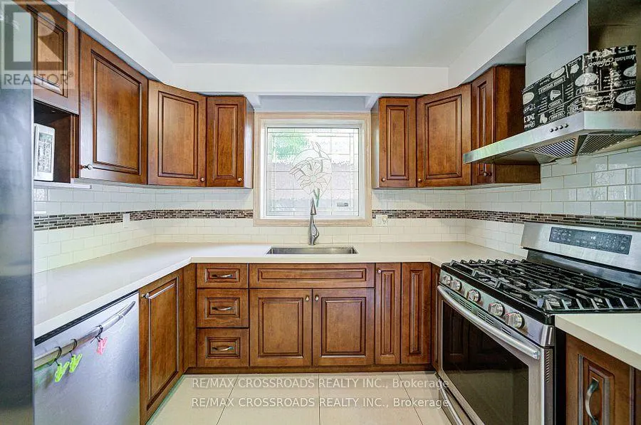 41 HUNTSMILL BOULEVARD