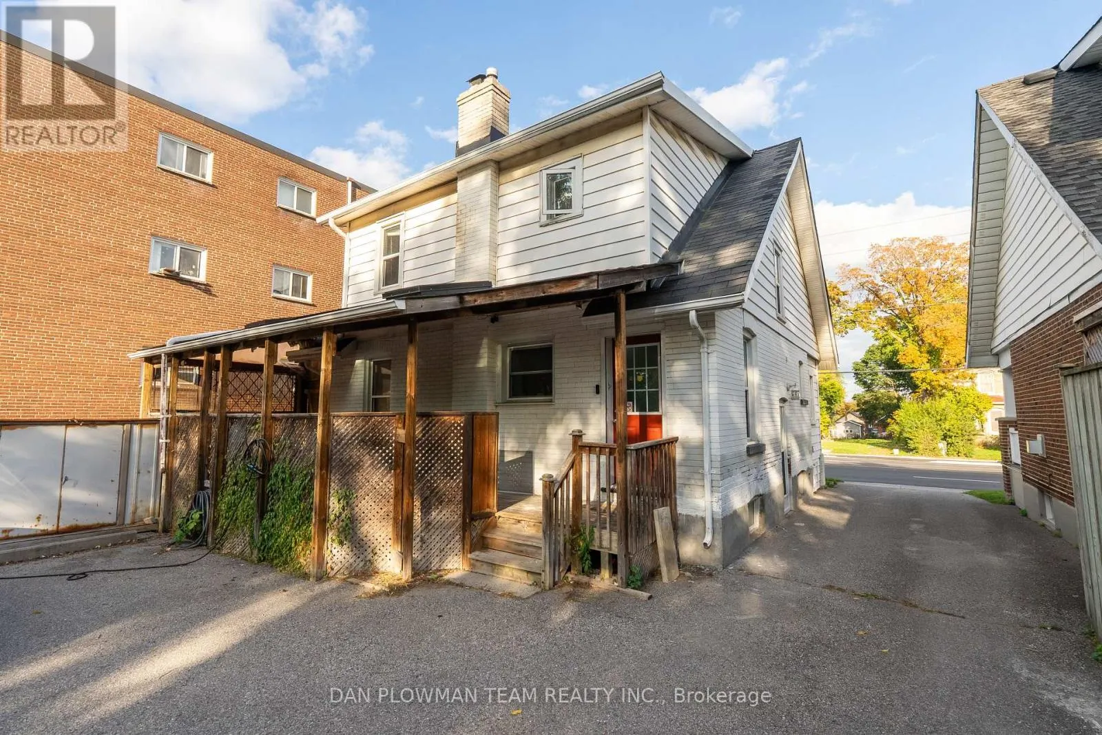 62 PARK ROAD S