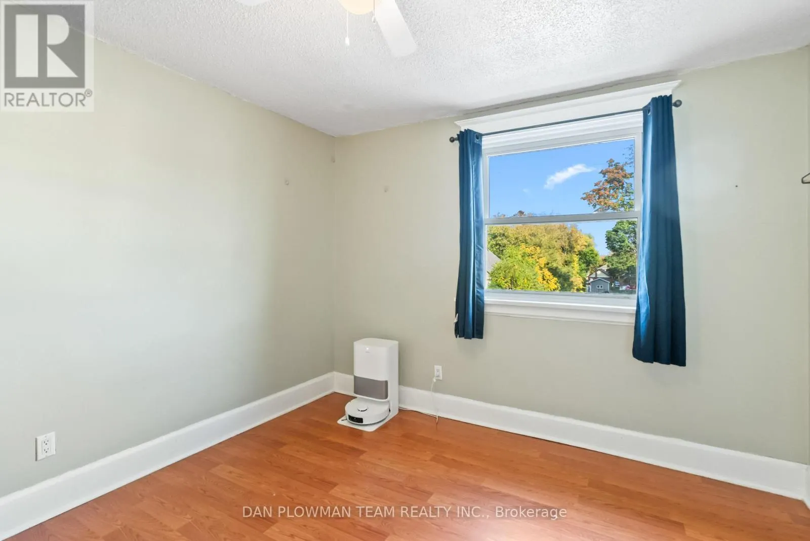 62 PARK ROAD S
