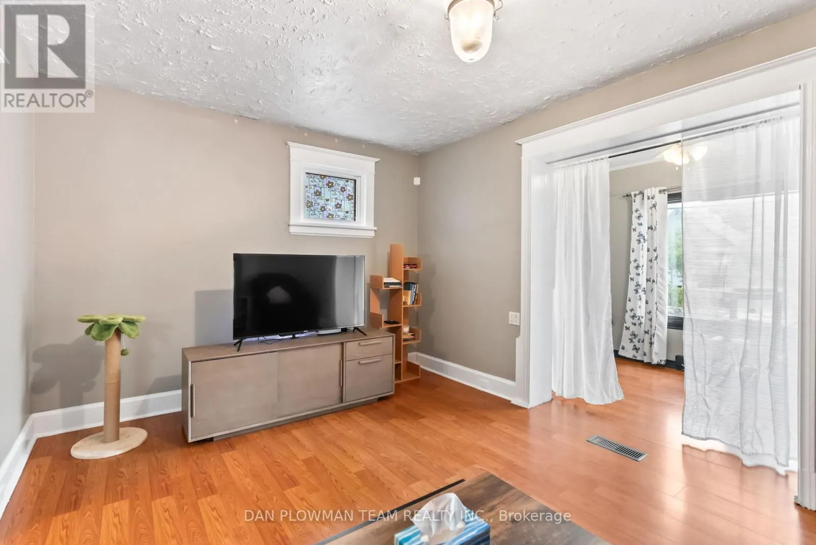 62 PARK ROAD S