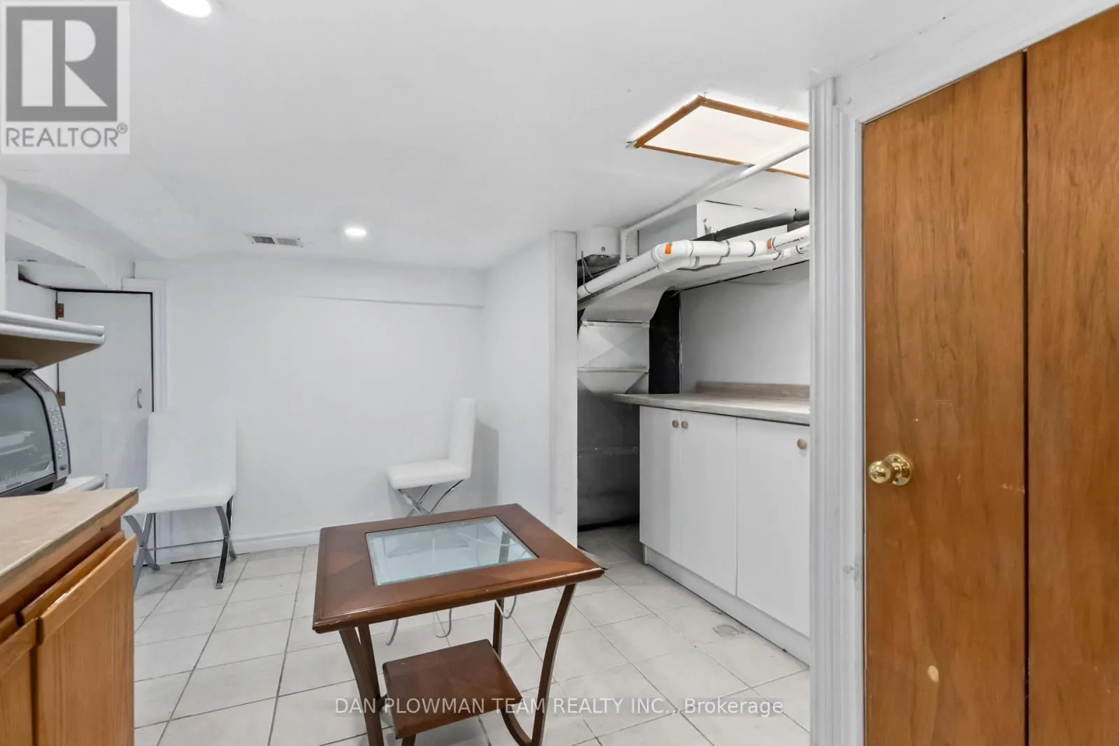 62 PARK ROAD S