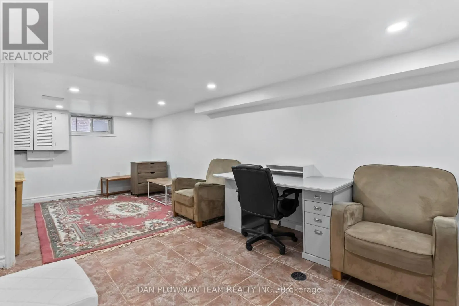 62 PARK ROAD S