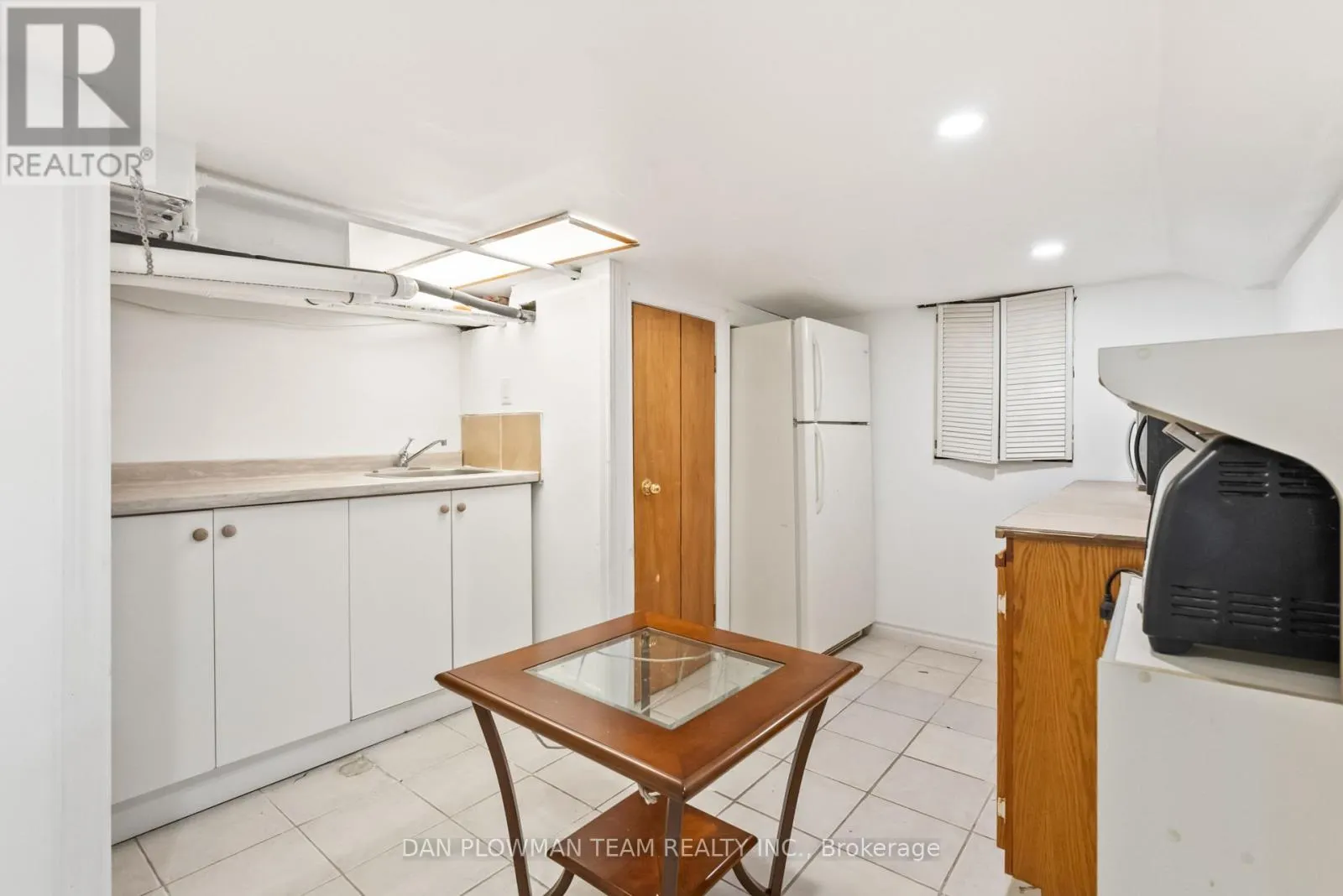 62 PARK ROAD S