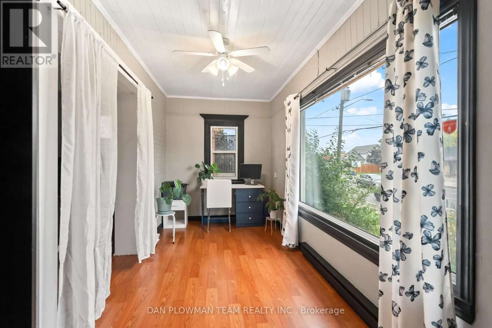 62 PARK ROAD S