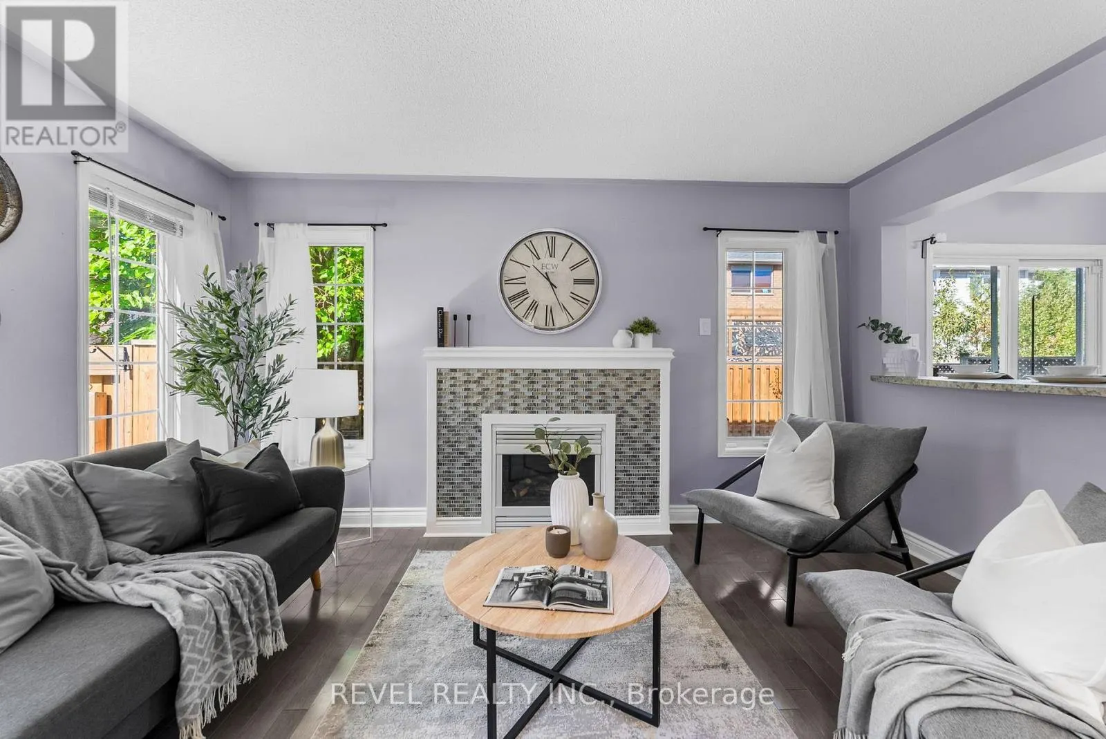17 HIRONS DRIVE