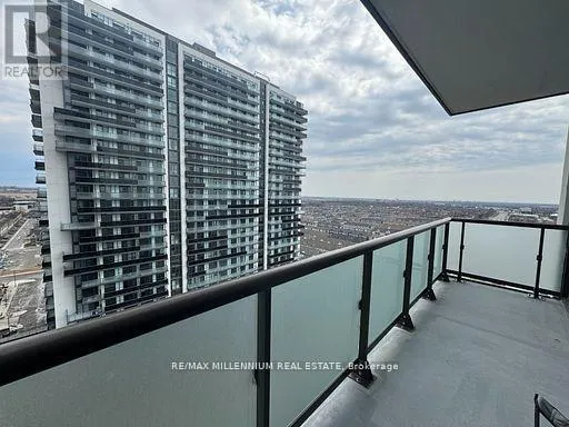 1715 - 2550 SIMCOE STREET N