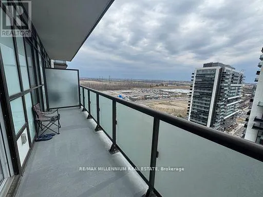 1715 - 2550 SIMCOE STREET N