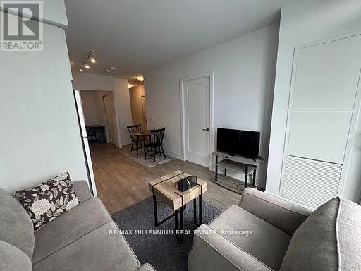 1715 - 2550 SIMCOE STREET N
