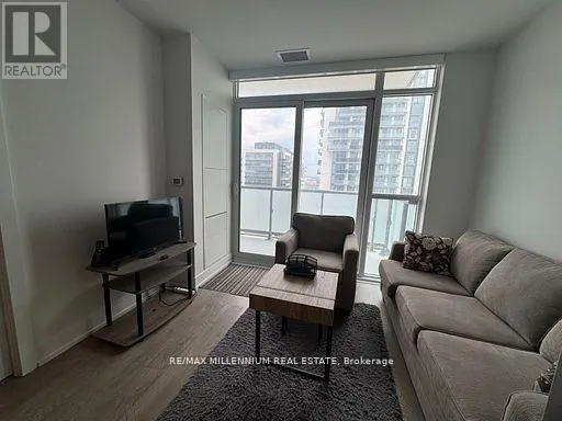 1715 - 2550 SIMCOE STREET N