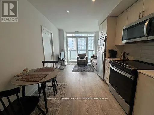 1715 - 2550 SIMCOE STREET N