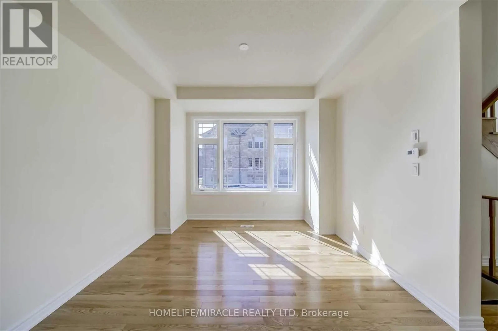 2437 HIBISCUS DRIVE
