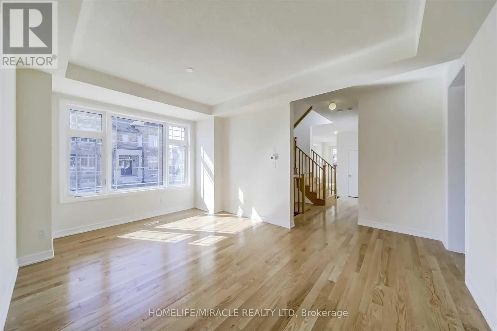 2437 HIBISCUS DRIVE