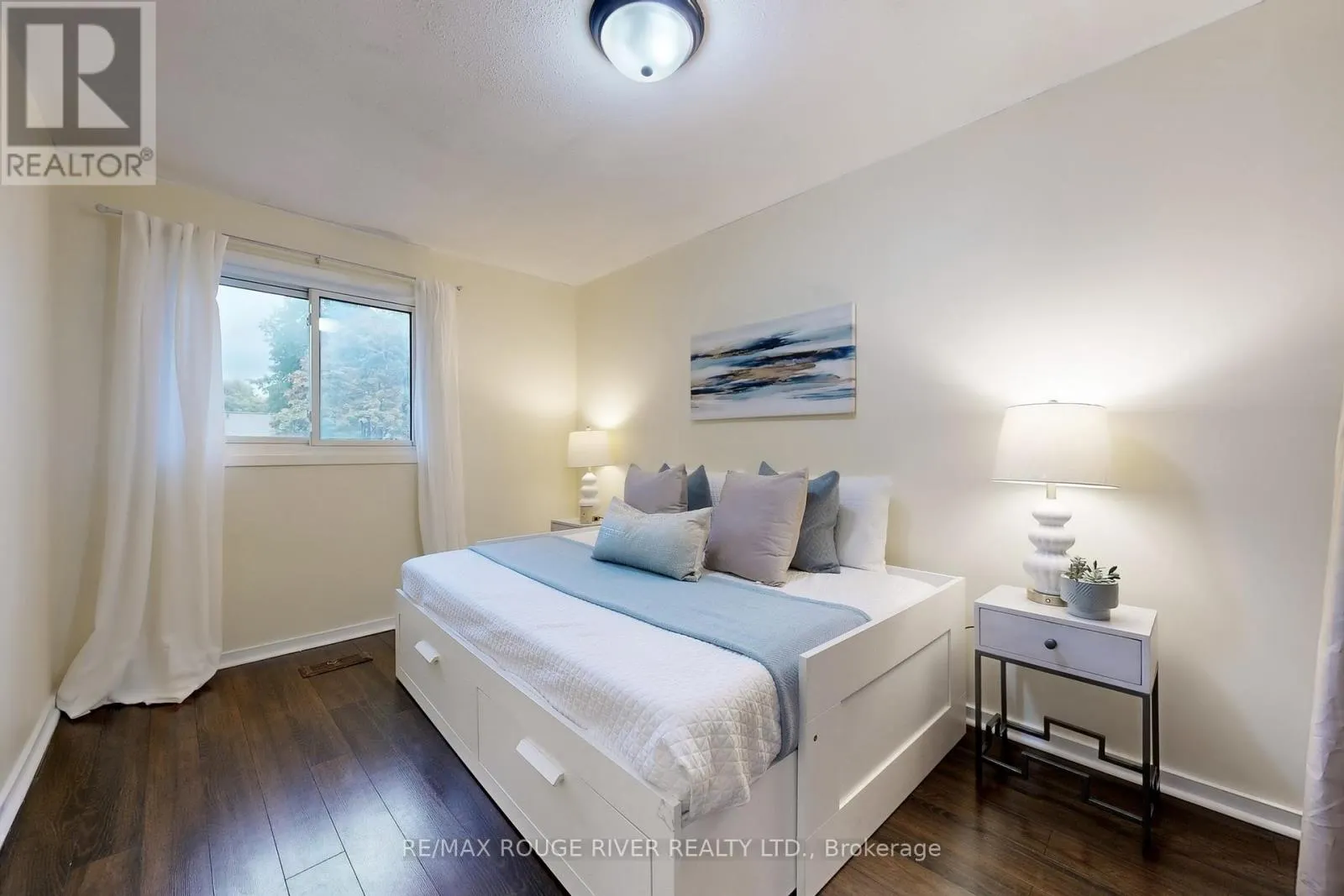 5 - 611 GALAHAD DRIVE
