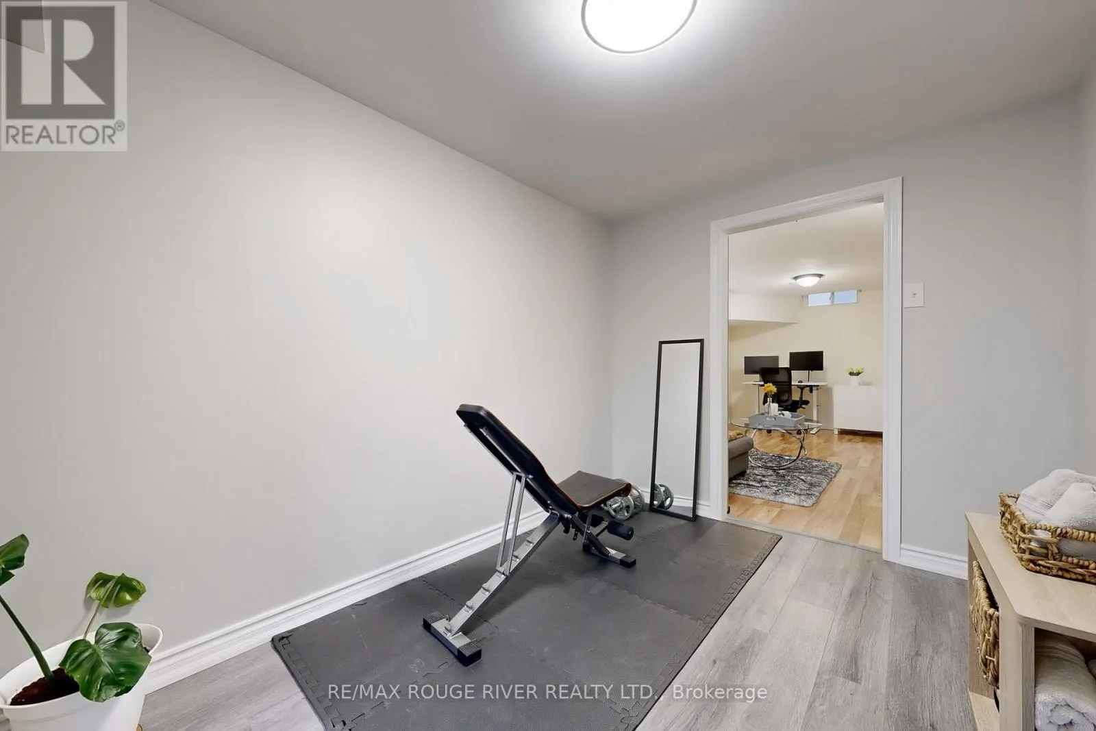 5 - 611 GALAHAD DRIVE