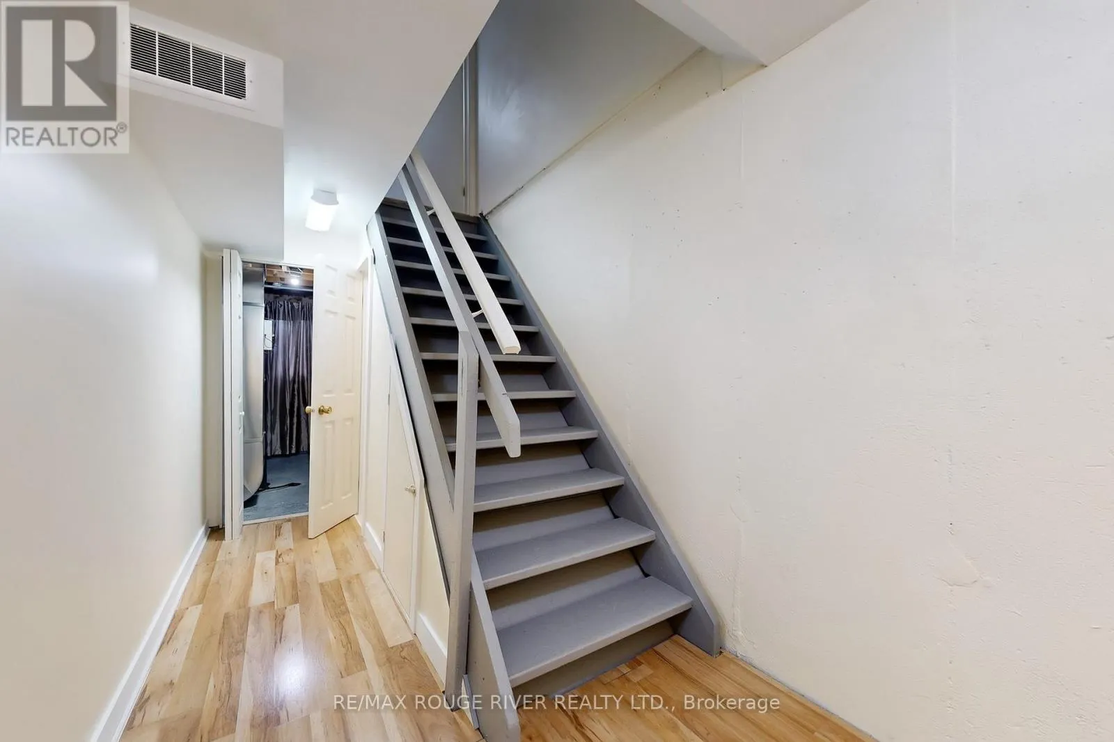 5 - 611 GALAHAD DRIVE