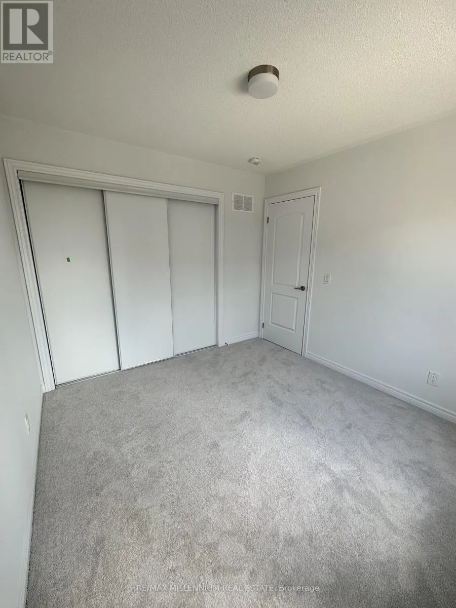 50 SORBARA WAY W