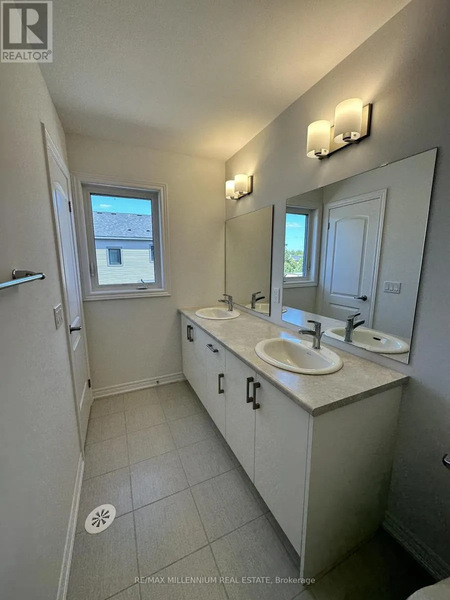 50 SORBARA WAY W